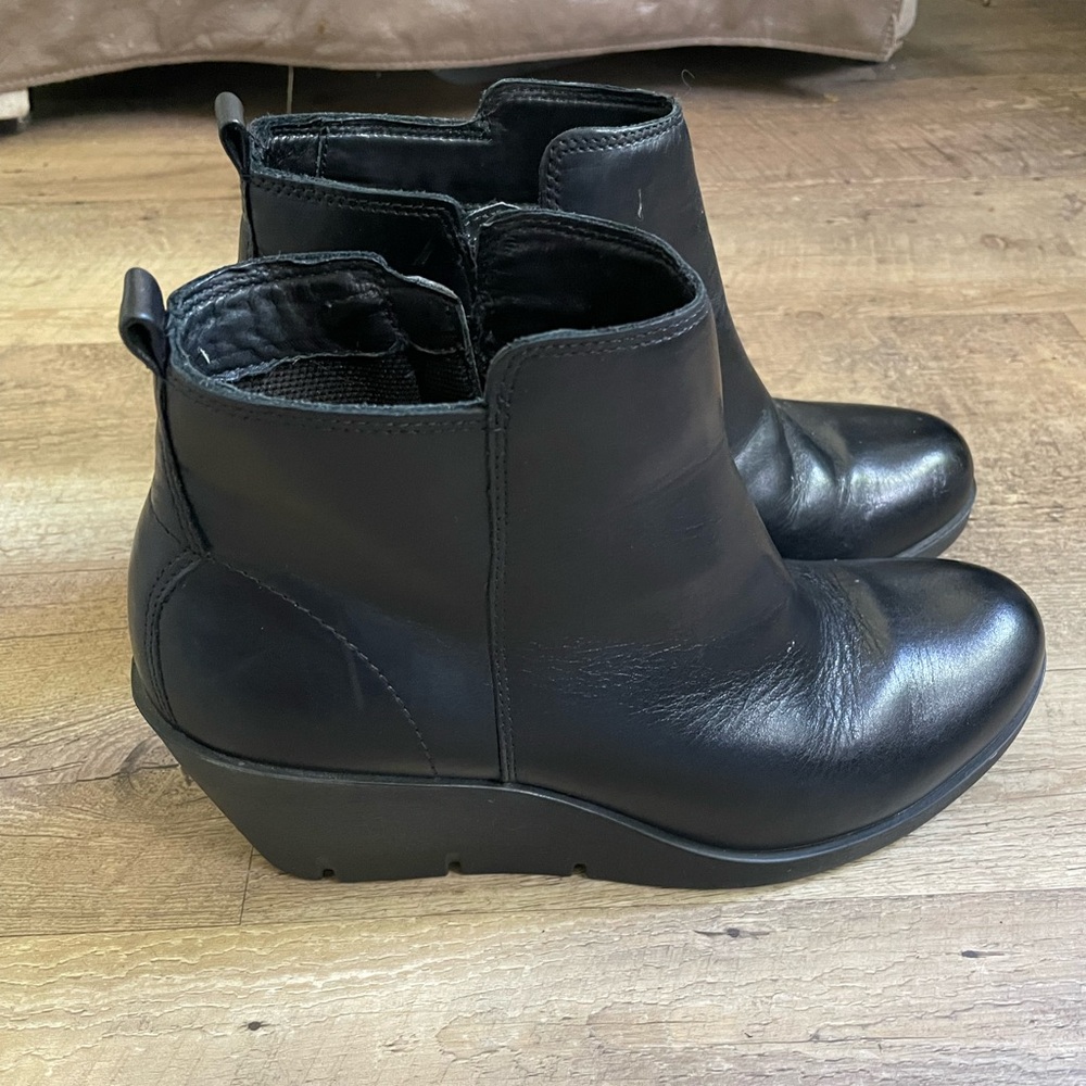 Ecco Black Leather Wedge Ankle Booties